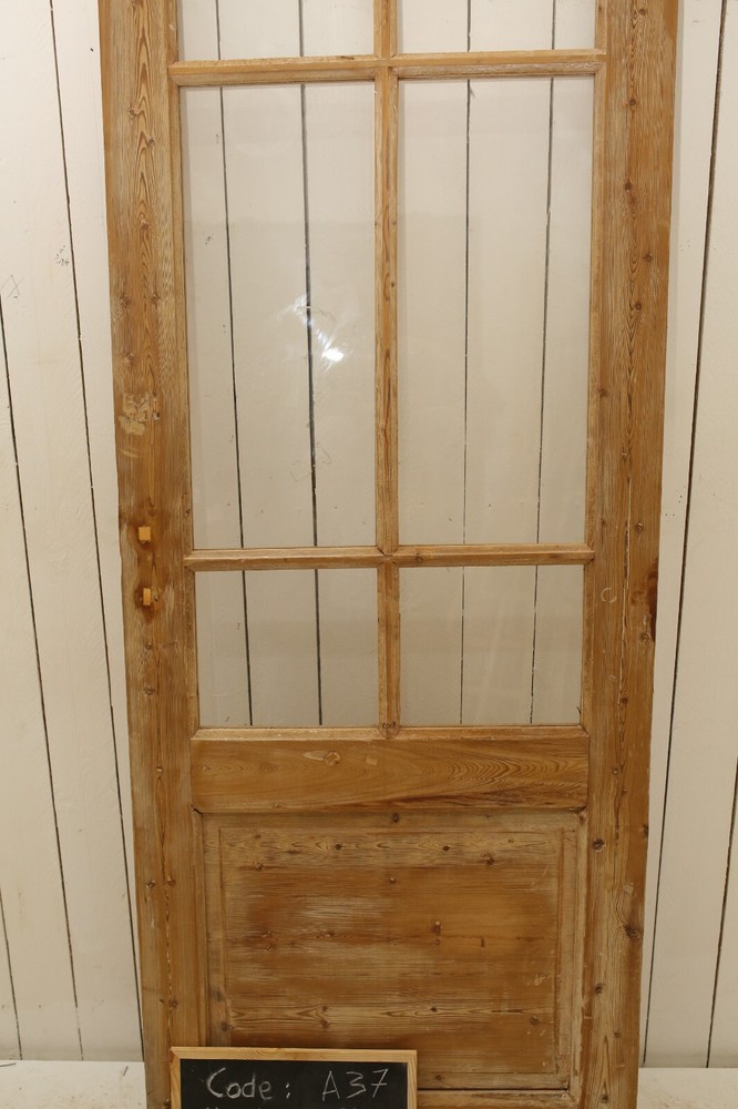 VINTAGE SINGLE GLASS DOOR A37