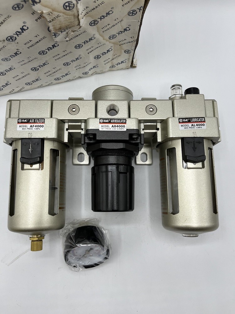 XMC  PNEUMATIC Air Filter + Regulator + Lubricator Unit AC4000-04  New