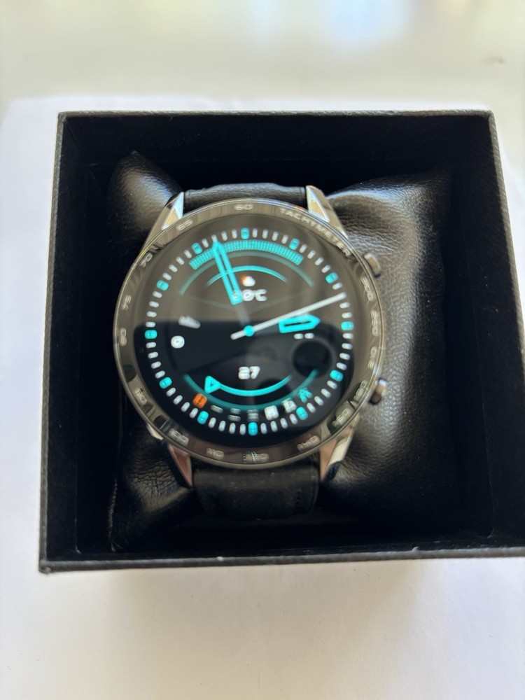 Filiekeu Smartwatch with Leather Strap