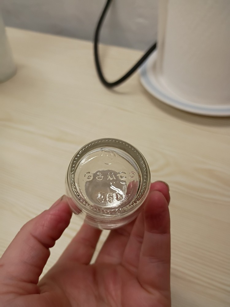 Glassware Sugar Shaker & Plastic Lid Shadow Iris (Corelle)