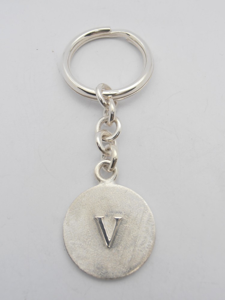 Keychain with letter - V - 925 Silver - initial - alphabet - breeze -