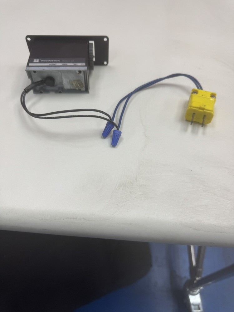 REDINGTON P2-1007 Digital Panel Mount Counter