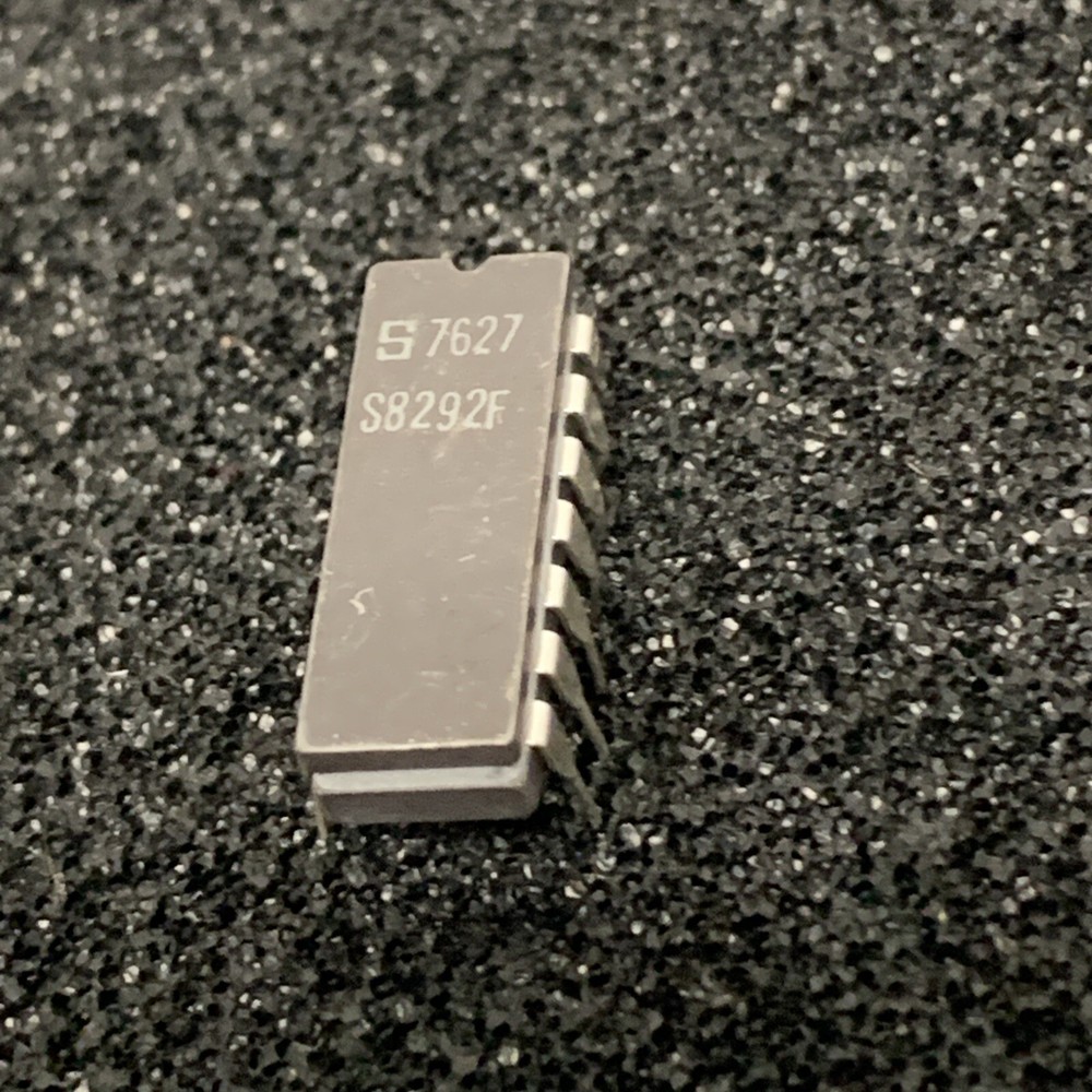 S8292F SIGNETICS PHILIPS DIGITAL MICROCIRCUIT