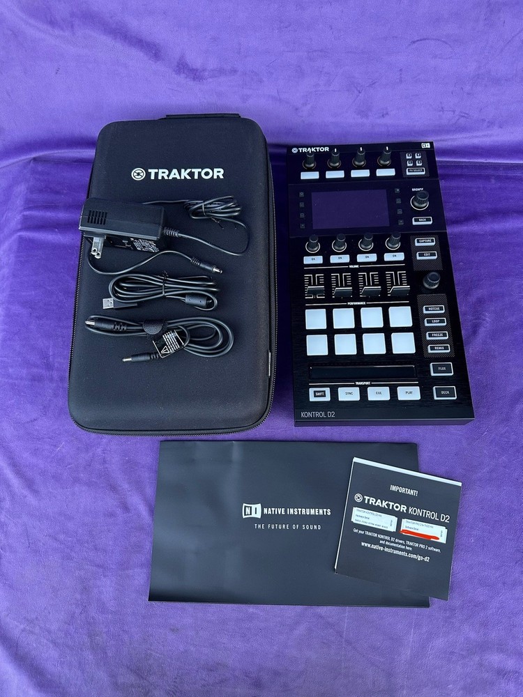 Native Instruments Traktor Kontrol D2 DJ Controller #2