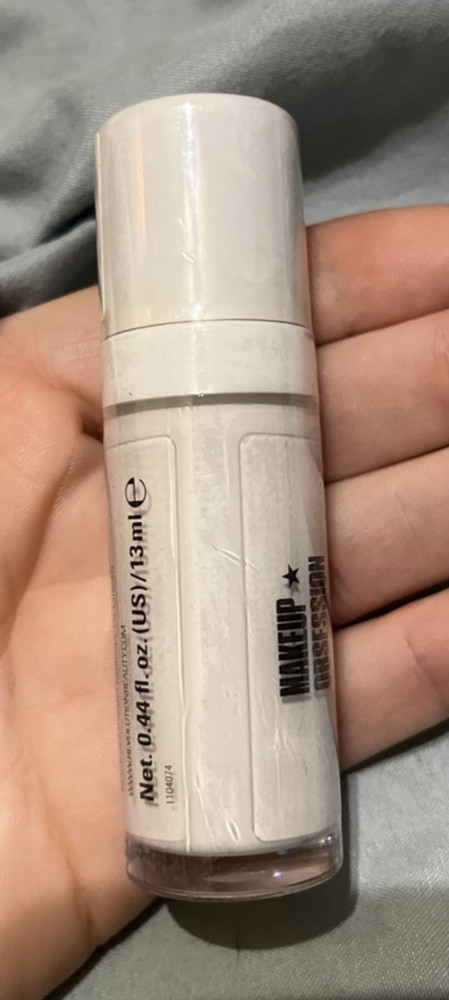Makeup Obsession Mega Conceal Longwear Concealer With Caffeine 01