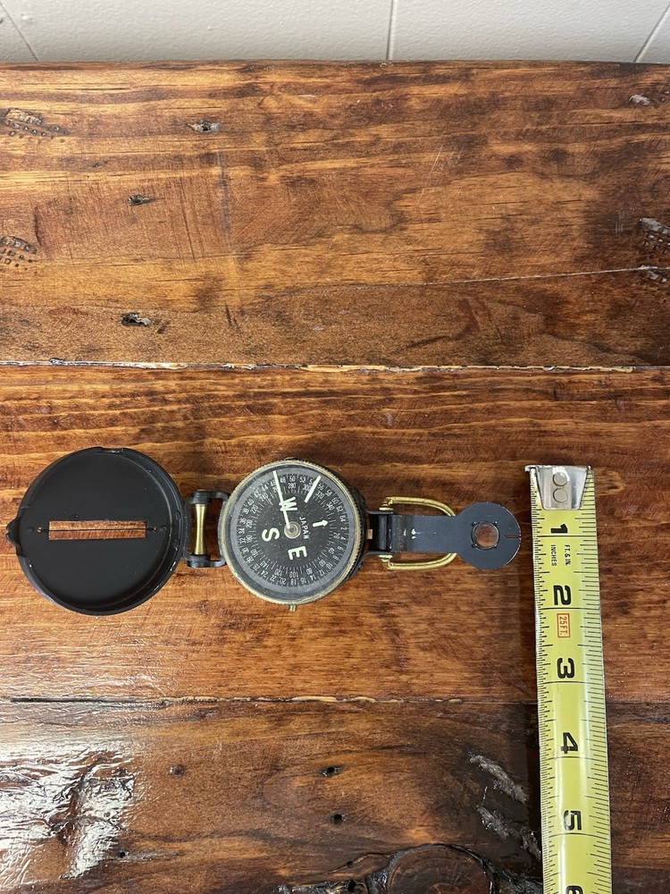 Folding Metal Lenstatic Magnetic Compass W/ Hinged Lid And Sighting Wire