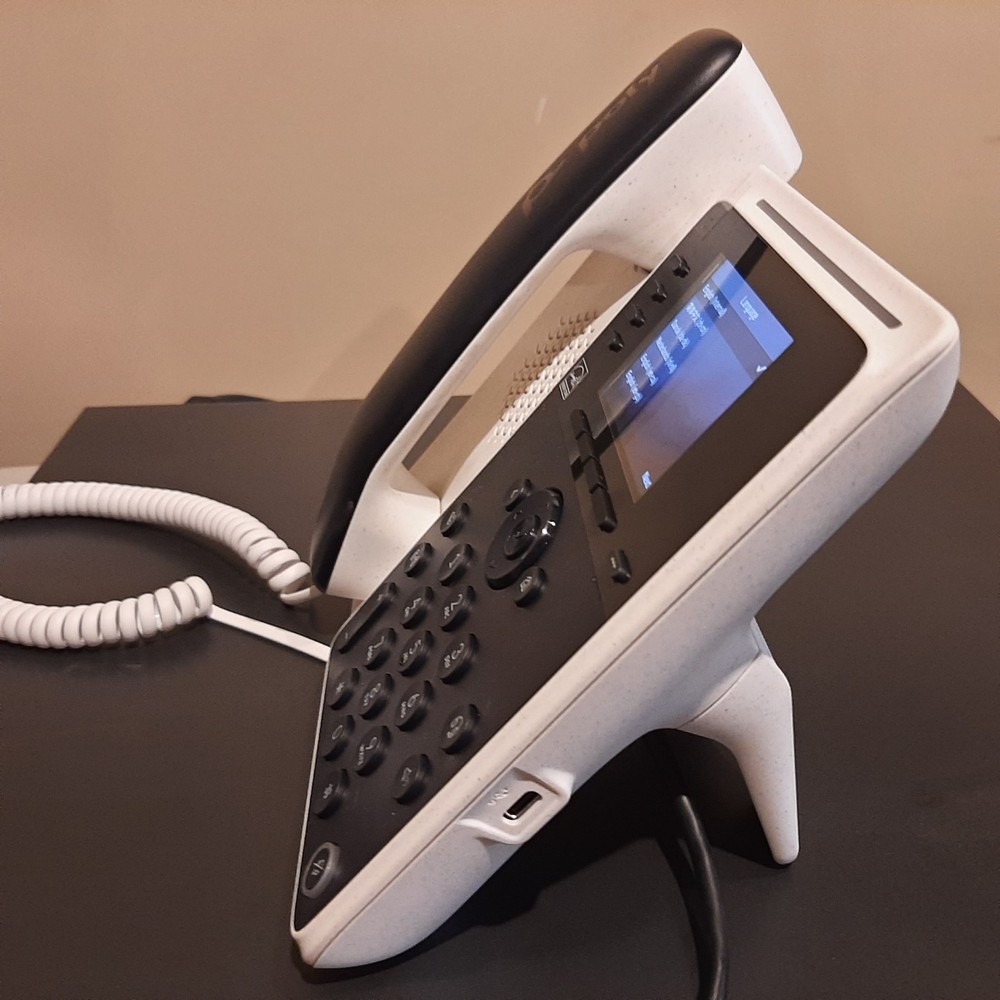 Poly Edge E220 IP Phone - New In Box - Factory Reset - Bulk Available