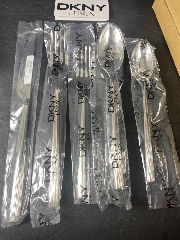 DKNY Eldridge 5-Piece Cutlery Set – Stainless Steel Flatware Silverware