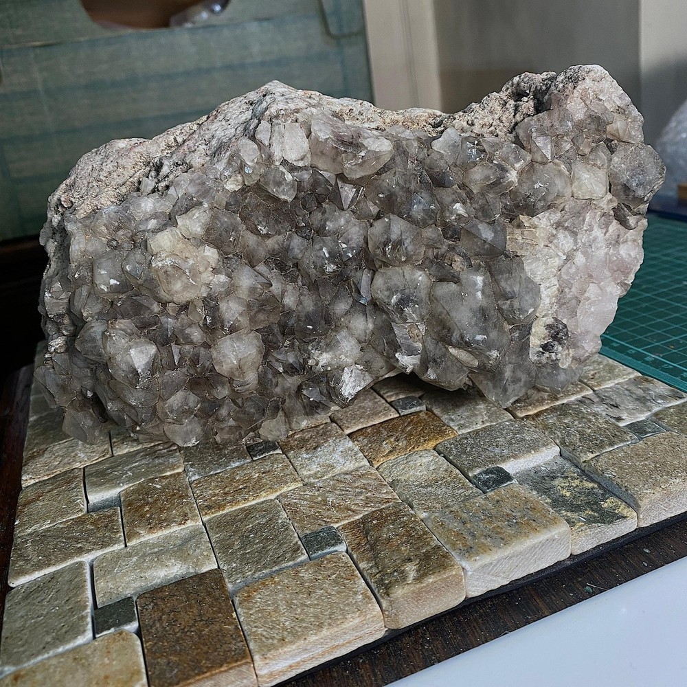 QUARTZ CRYSTAL ASSEMBLAGE - ROSTOWRACK PIT, CORNWALL HEAVY 2937g MF4039