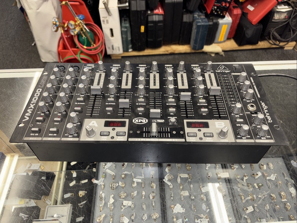Behringer VMX1000 USB 5 Channel Rack Mount DJ Mixer