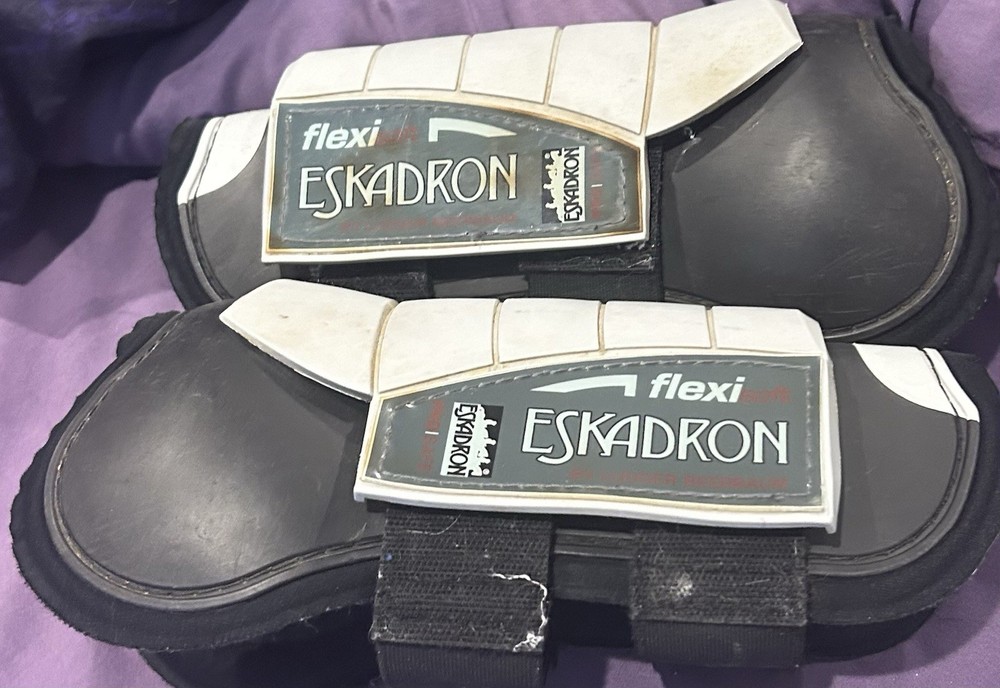 Ludger Beerbaum Eskadron Flexisoft Pro Safe Tendon Boots Front Size Large White