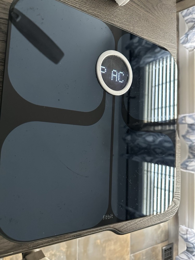 Fitbit Aria Wi-fi Smart Scale 1st Gen FB201B