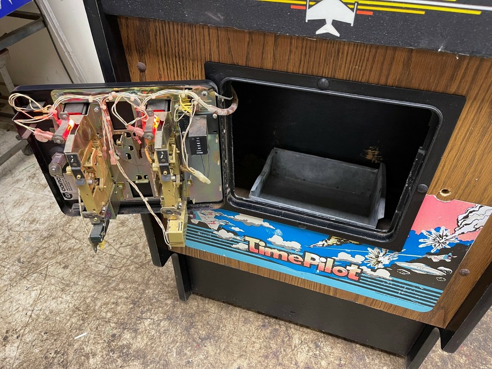 1982 Centuri TIME PILOT dedicated Video Arcade Game - FREE SHIPPING