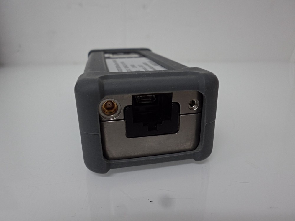 (AS-IS)Anritsu 1-PORT USB ShockLine Network Analyzer MS46121A,6GHz,Booting Error