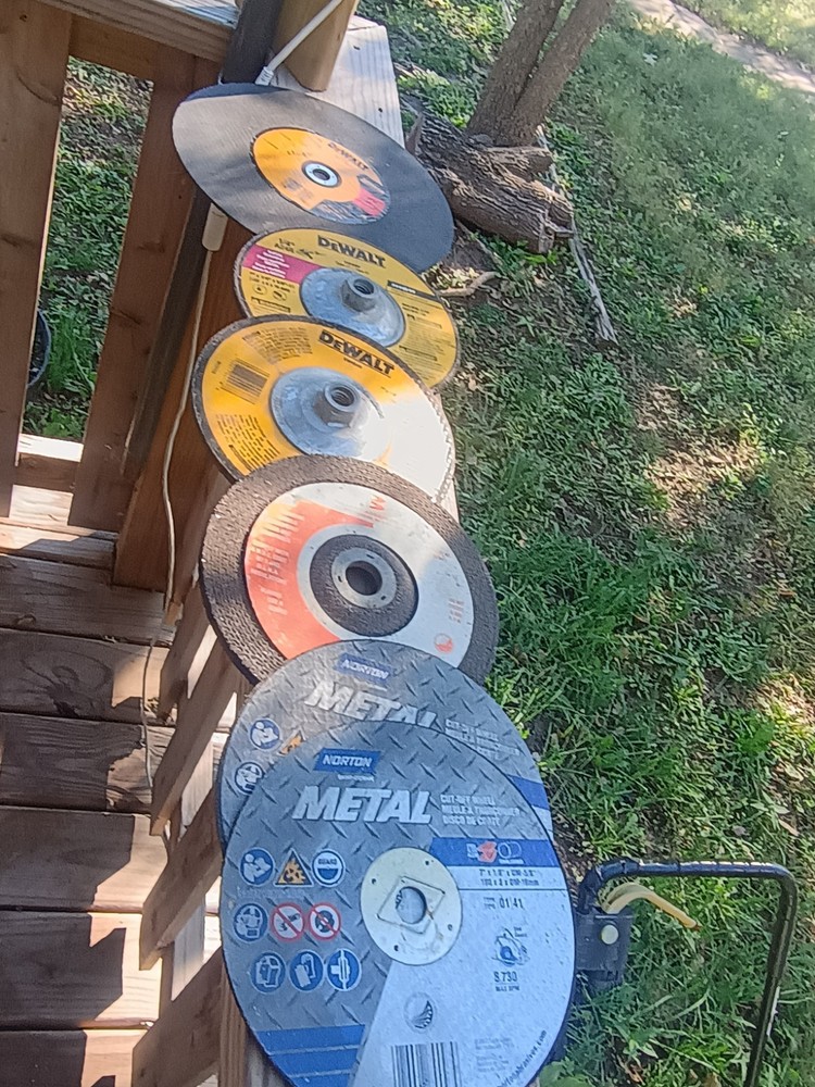 Metal Cut & Grind Lot