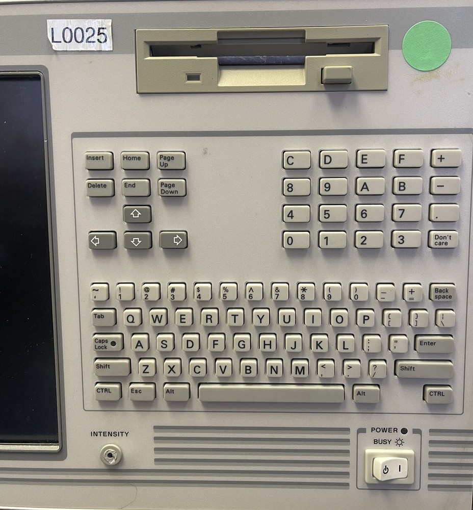 HP Hewlett-Packard LOGIC ANALYSIS SYSTEM 16702A