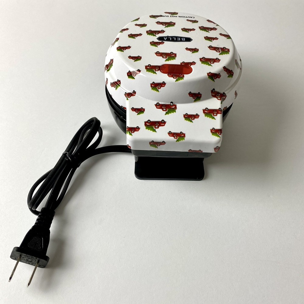 Bella Mini Waffle Maker Christmas Tree Design, Multicolor, Holiday Edition