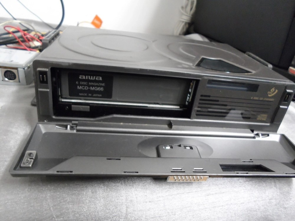 AIWA ADC-M60 6-CD changer system RF-M60 plus Modulator CD changer Control unit