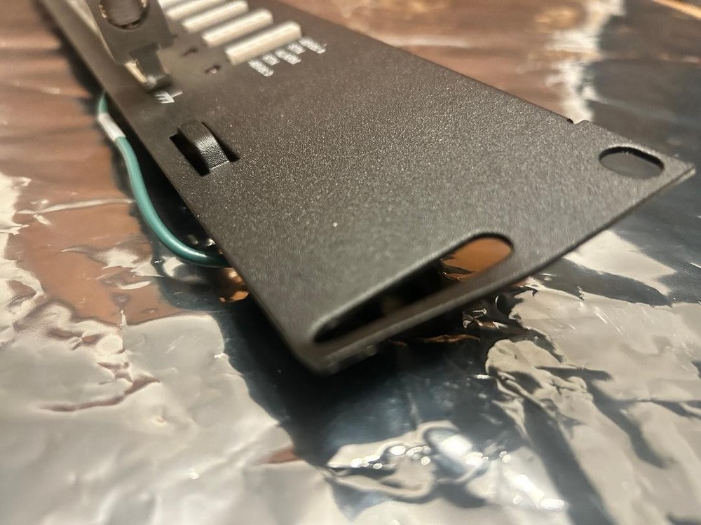 West 200P000280-401 Power Distribution Unit READ