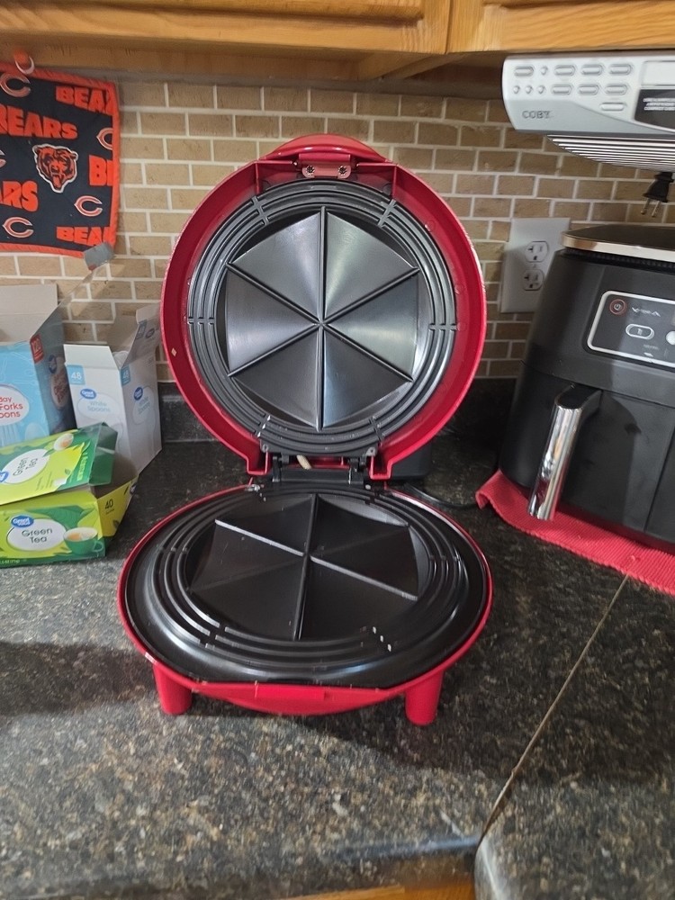 Santa Fe 12" Quesadilla Maker QM2R NEW OPEN BOX