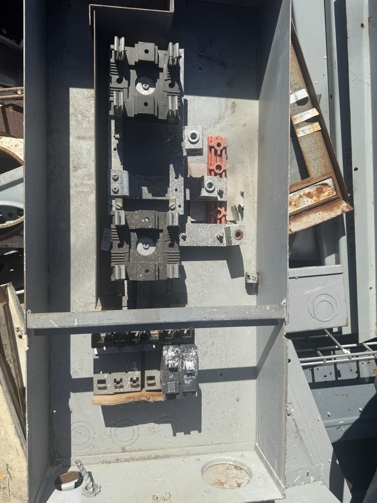 CROUSE H OR MURRAY METER SOCKET 125A MAX.