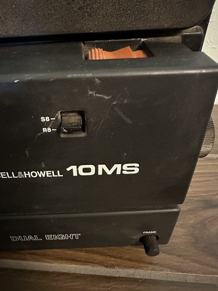 Bell & Howell 10MS 8mm Dual Super Variable Speed Black Projector Untested