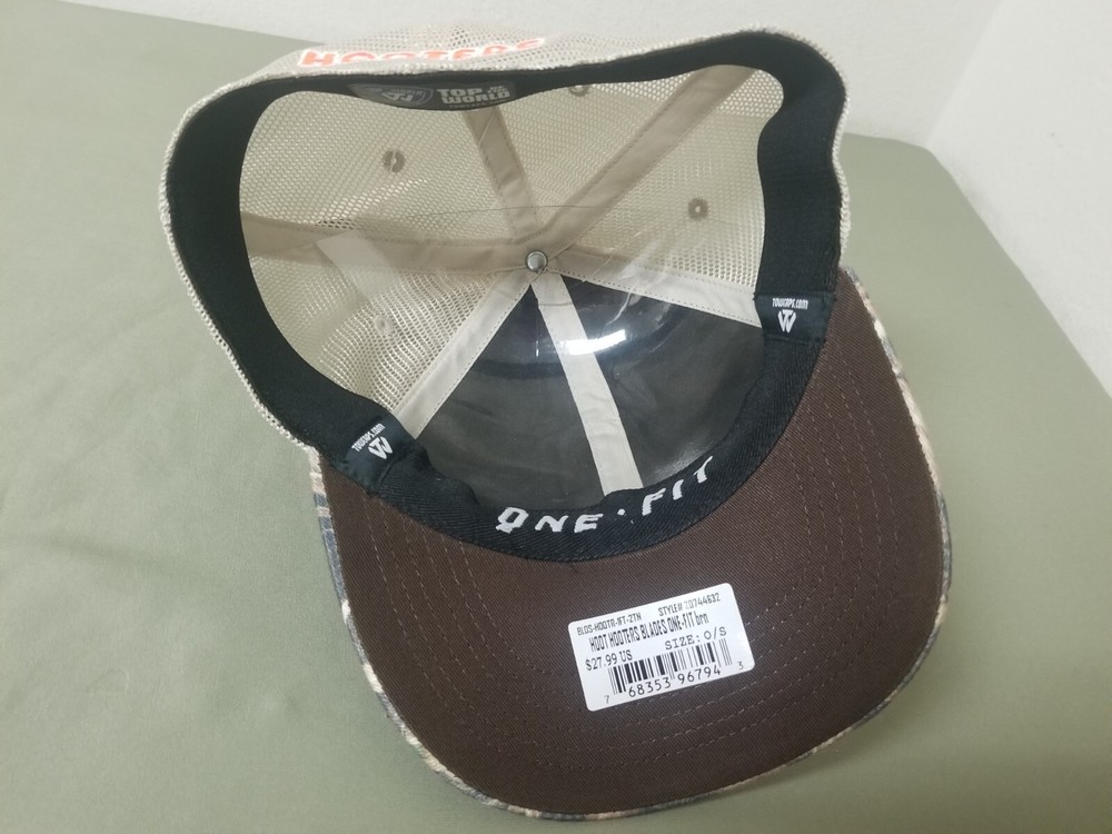 New Hooters Mesh One Size Baseball Cap. Retail 27.99