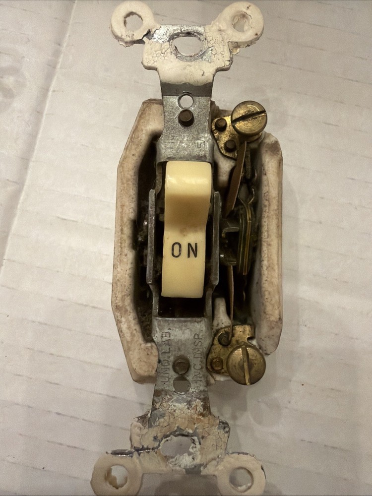 Vintage Push Button Light Switch, Single-Pole ON/OFF BRYANT - USA Set 2