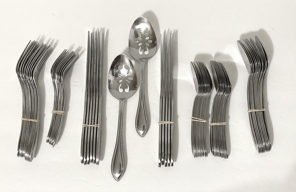 Pfaltzgraff Everyday Flatware 66 pc Set 18/0 Stainless Steel Tiny Beads
