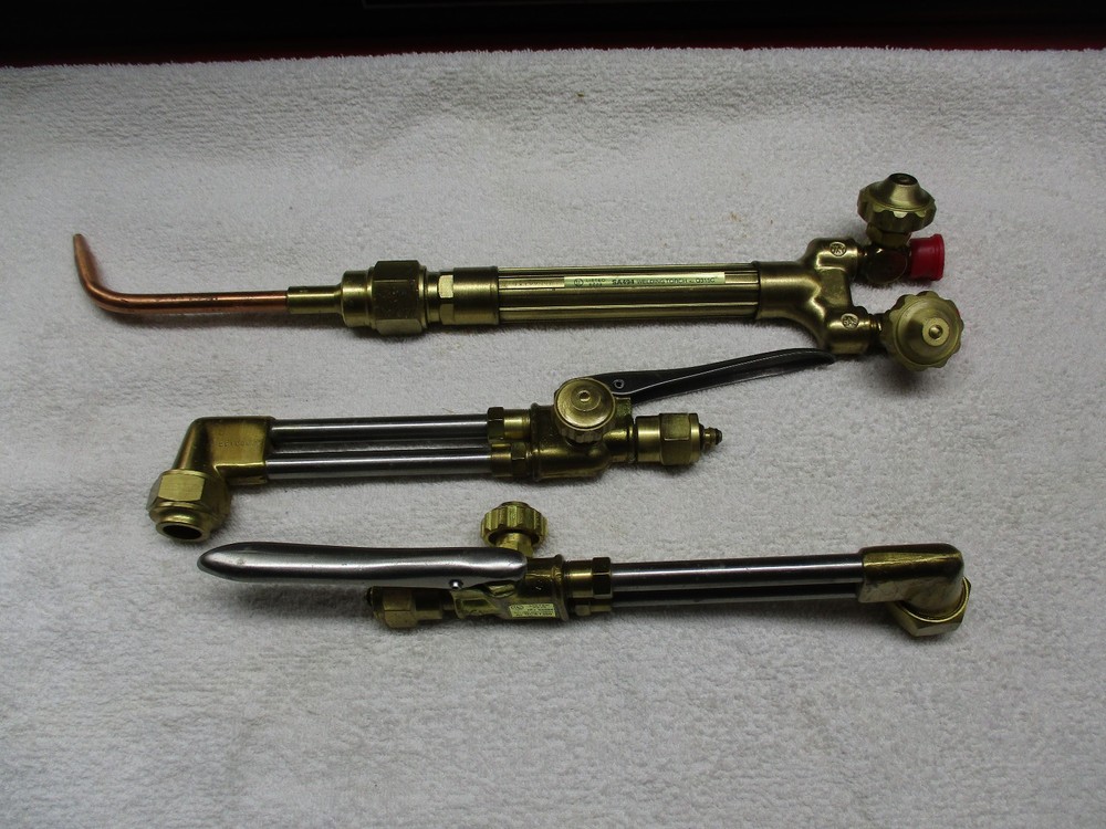 Oxygen/Acetylene WELDING TORCH WITH 2 CUTTING ATTACHMENTS