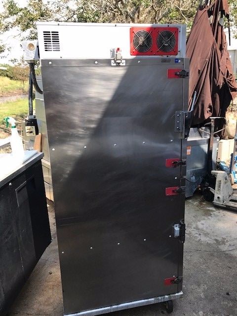 Cres-Cor Cook and Hold 141FSS