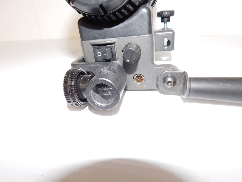 ^^ LOWEL PRO POWER LED DAYLIGHT (SLJ35)