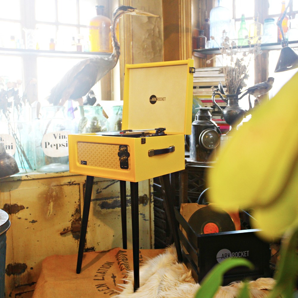 Arkrocket Discovery Bluetooth Record Player 3-Speed turntable removable legs