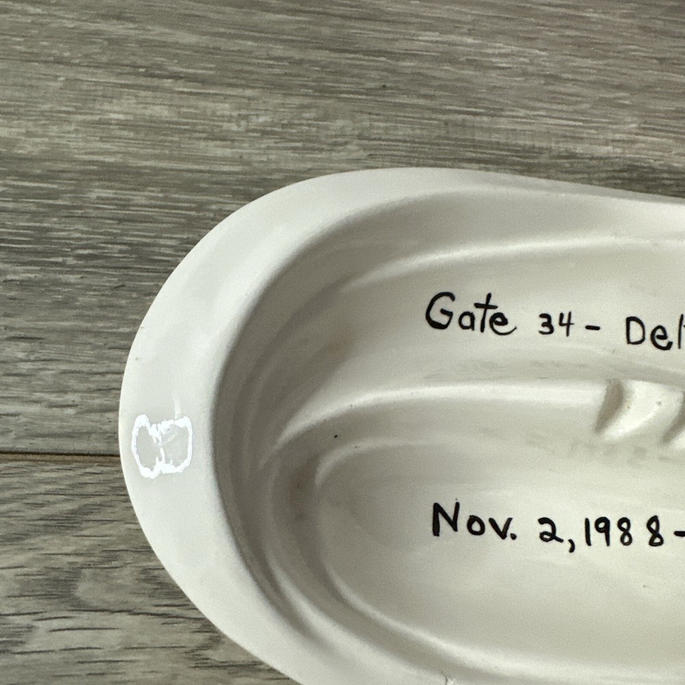 Ashtray Delta Airlines?