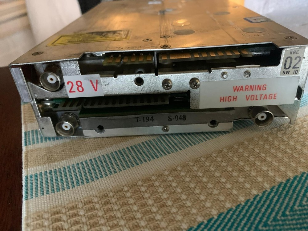 2) Bendix King KX-165 Nav/Com radios 28V