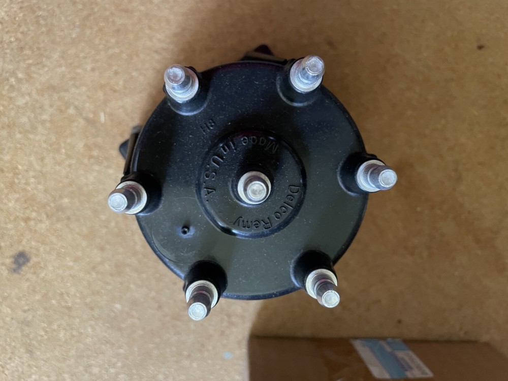 (E4) Volvo Distributor 3854331-0