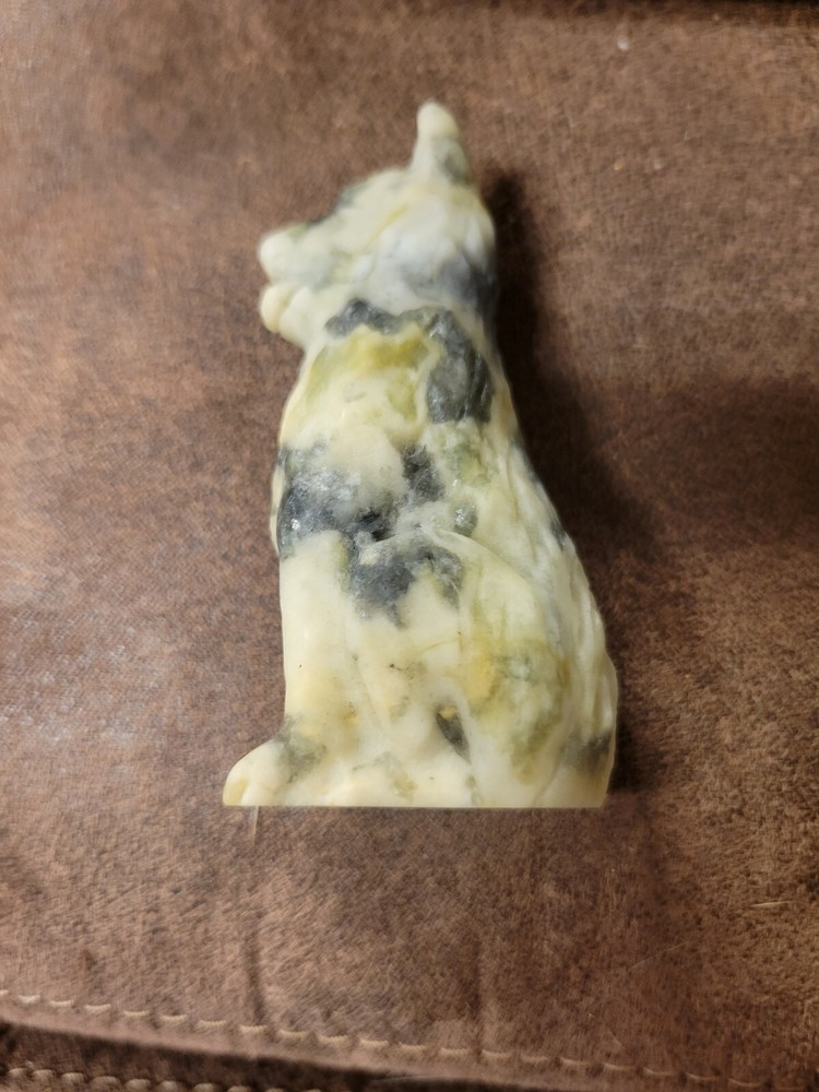 Wolf Green Jasper Carving Natural Statue