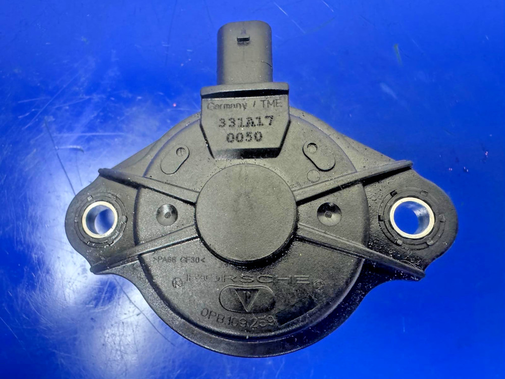 Genuine Porsche Engine Variable Valve Timing Solenoid 0PB-109-259