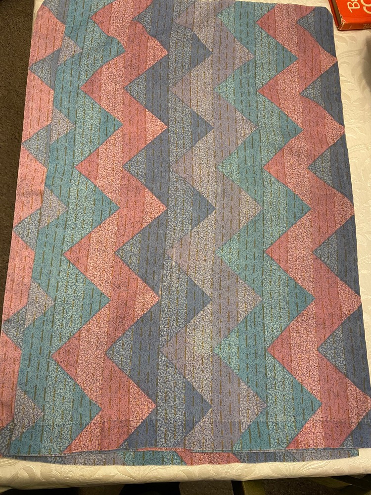 2 Dan River Standard Pillowcases Abstract Retro Design