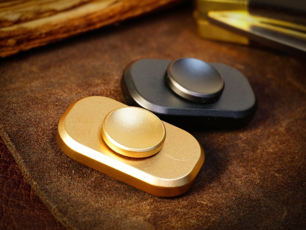 Bit - mini fidget spinner - silver, black, blue, gold or red