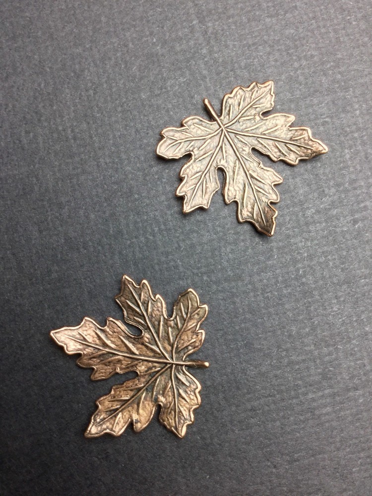 33335 - 3 Pc. Small Maple Leaf Jewelry Finding Copper Oxidized