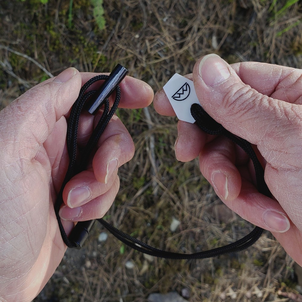 Emergency Fire Starter Necklace - Ultra Lightweight Mini Ferro Rod with Ceramic