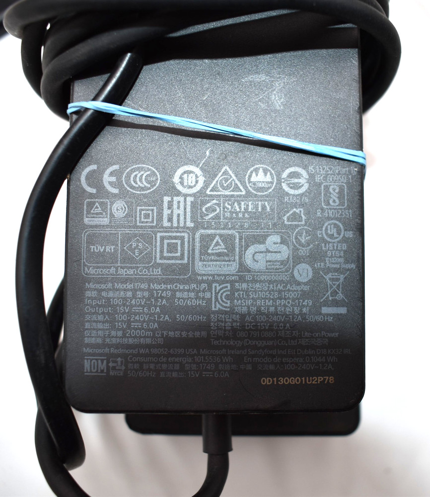 Microsoft 1661 Surface Docking Station With Power Adapter