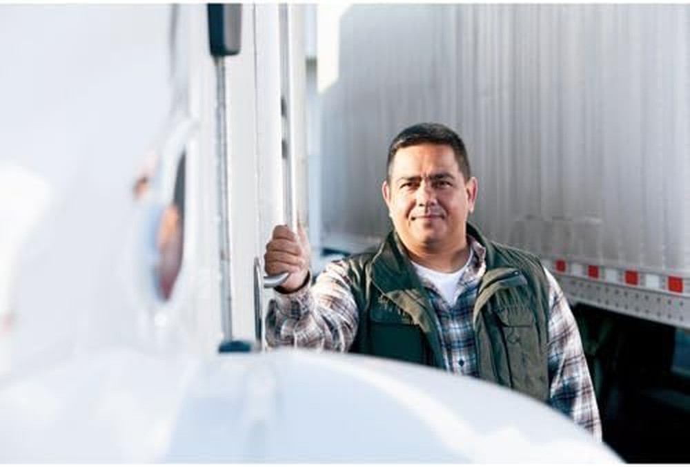 Bearcat External Communications Speaker. Durable Rugged Design, 15-Watt Black