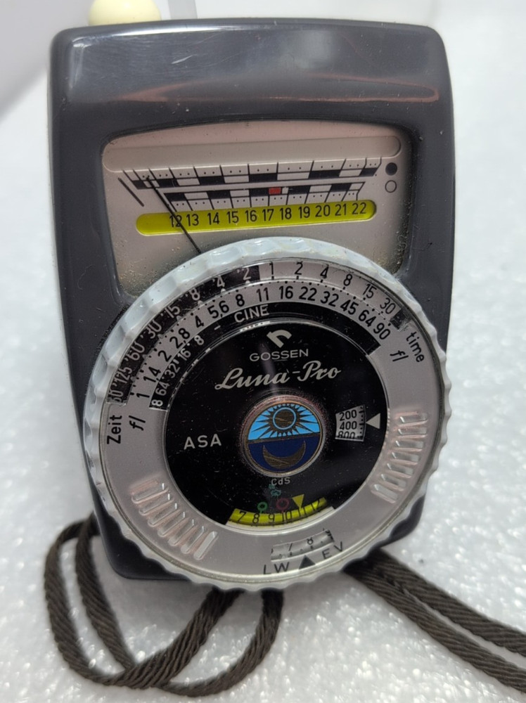 Gossen Luna-pro Incident Light Meter + Case