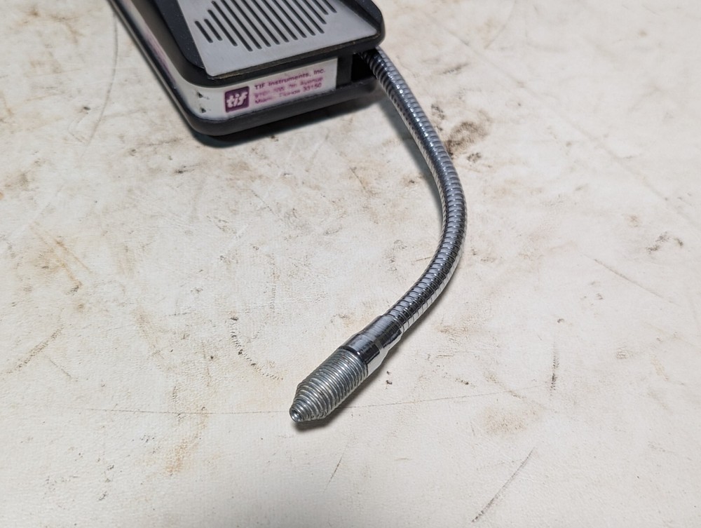 TIF Instruments halogen leak detector with leather case