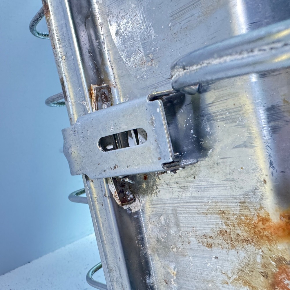 Space X Starship 34 - Recovered ENGINE BAY LIGHT - Flight 8