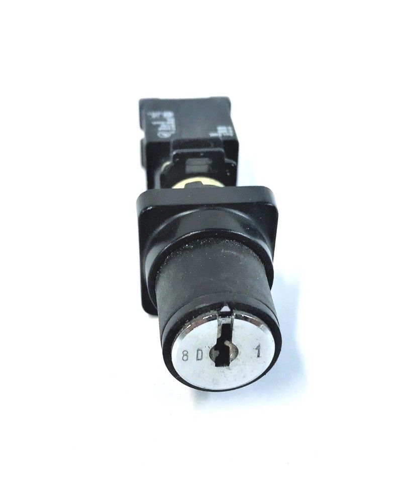 SQUARE D 3 POSITION SELECTOR SWITCH D5L80DU20 NOS