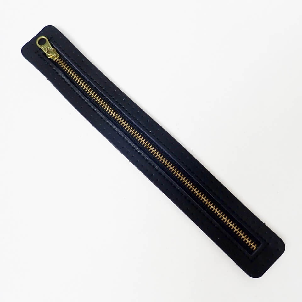Genuine Leather Zipper Pull (Large 22cm x 3cm) Black