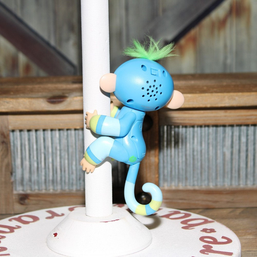 WowWee Billie Blue Green Monkey 5" Interactive Fingerling Moving Eyes & Sounds